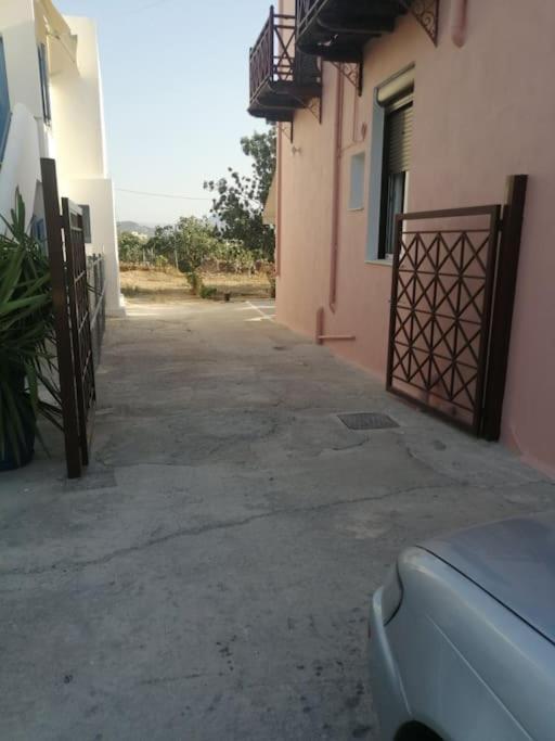 Natalia's Serene Hub Aegina